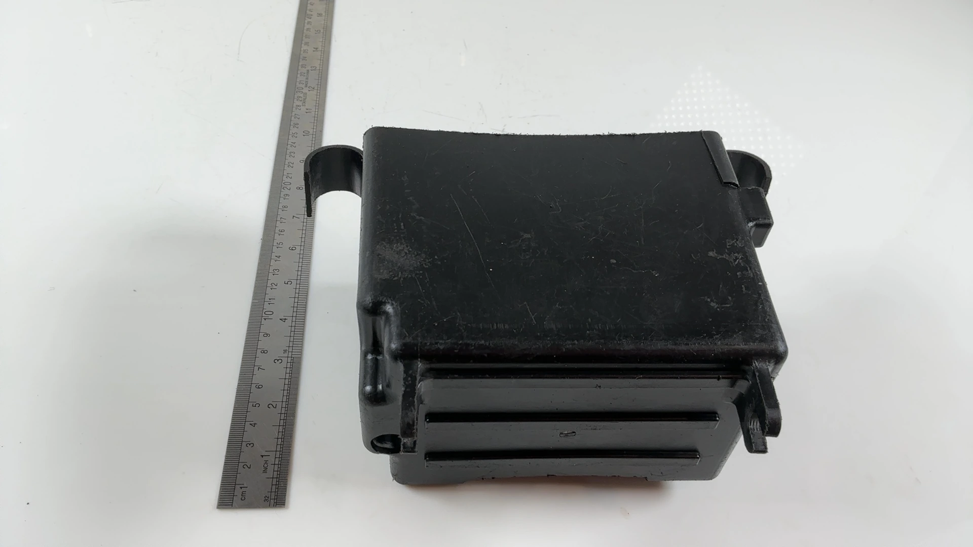 Suzuki GS550E GS550 550cc Battery Box 1982-1984 OEM 41541-47000 - Image 4