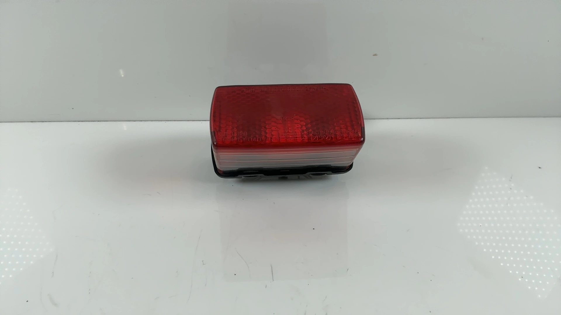 YAMAHA TRX850 TRX 850 850CC REAR TAIL BRAKE LIGHT 1996-1999 OEM 4UN-84710-00 - Image 1