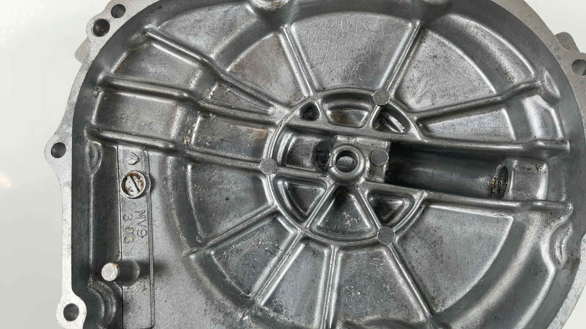 Honda Hornet CB600F PC34 600cc Clutch Cover 1998 1999 OEM 11330-MBZ-D00 - Image 7