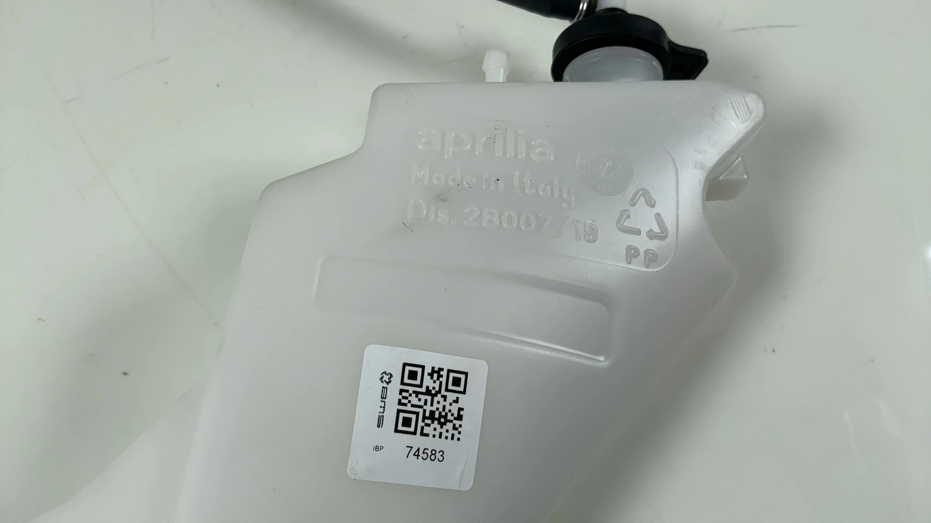 Aprilia RSV4 Tuono V4 1100 Coolant Overflow Expansion Tank 2021-26 OEM 2B007719 - Image 4
