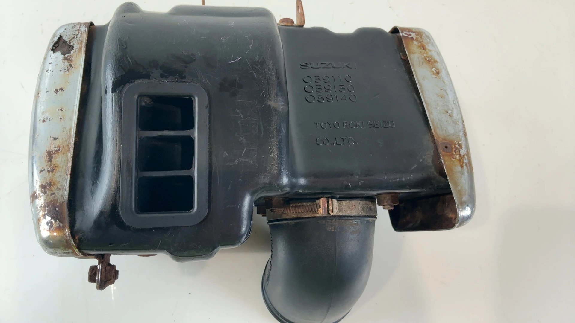Suzuki GP100 GP125 100cc 125cc Air Filter Box Housing 1978-1993 OEM 13700-39100 - Image 6