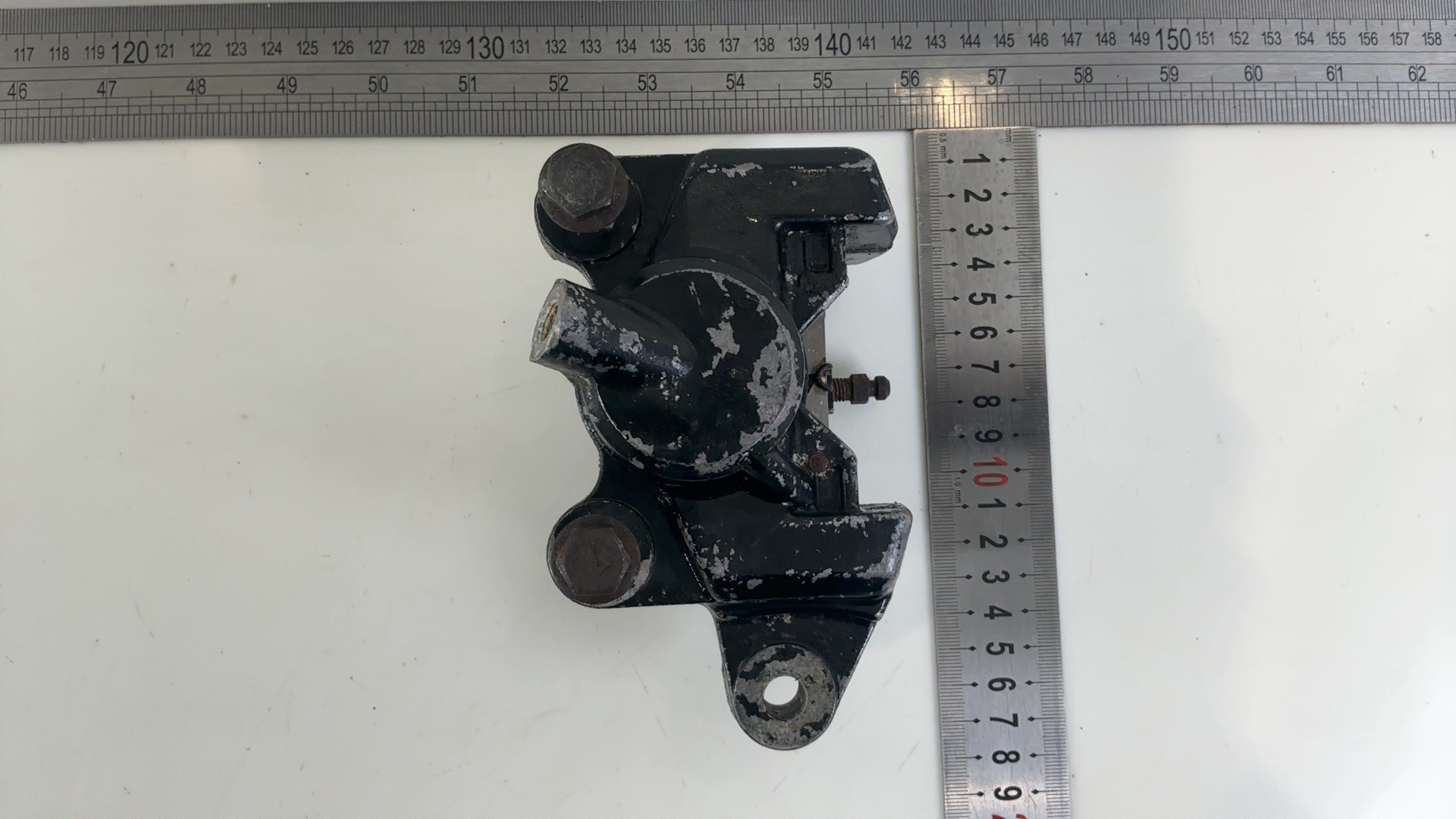 Suzuki Madura GV1200 1200 Rear Brake Caliper 1985 1986 OEM 69100-05A02 - Image 3