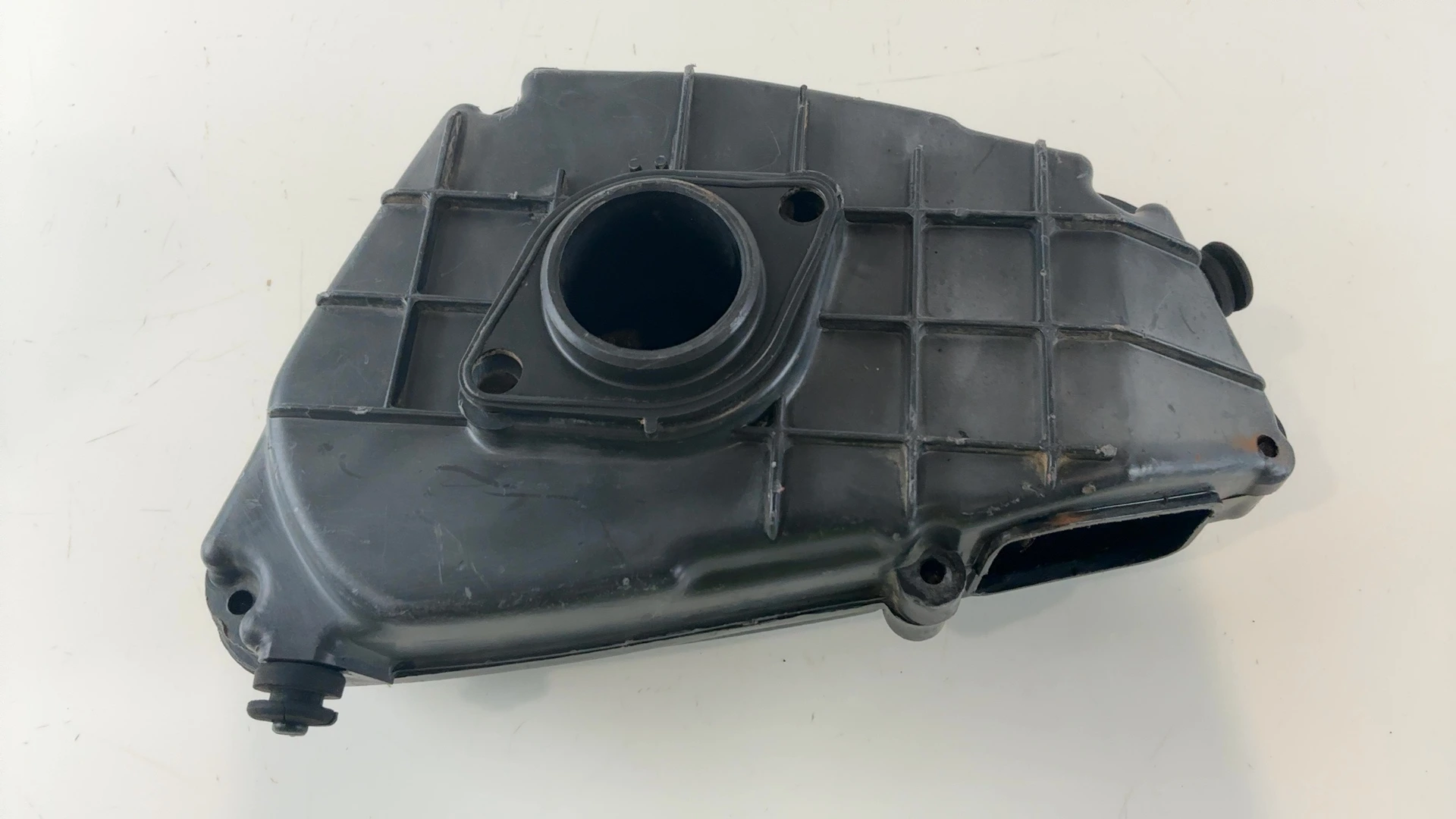 Yamaha Virago XV750 XV920 750cc Airbox Filter Box 1981-1983 OEM 4X7-14401-00-00