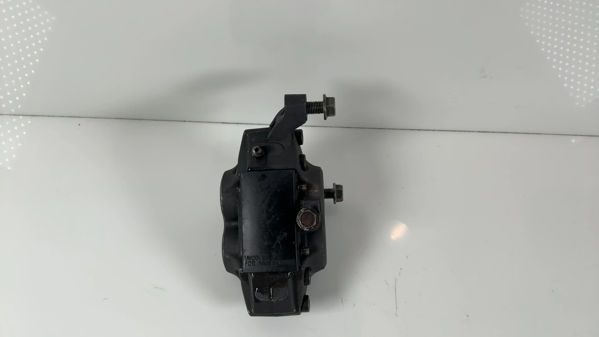 Yamaha FZR1000 3GM 1000cc Front Right Brake Caliper 1989-90 OEM  3GM-2580U-50-00 - Image 2