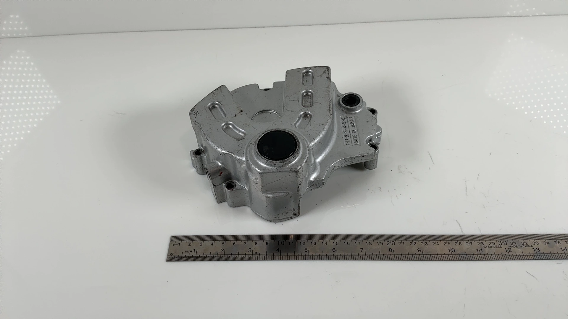 Yamaha FZR600 FZR400 600cc Sprocket Cover 1988-1994 OEM 2TK-15411-01-00 - Image 1
