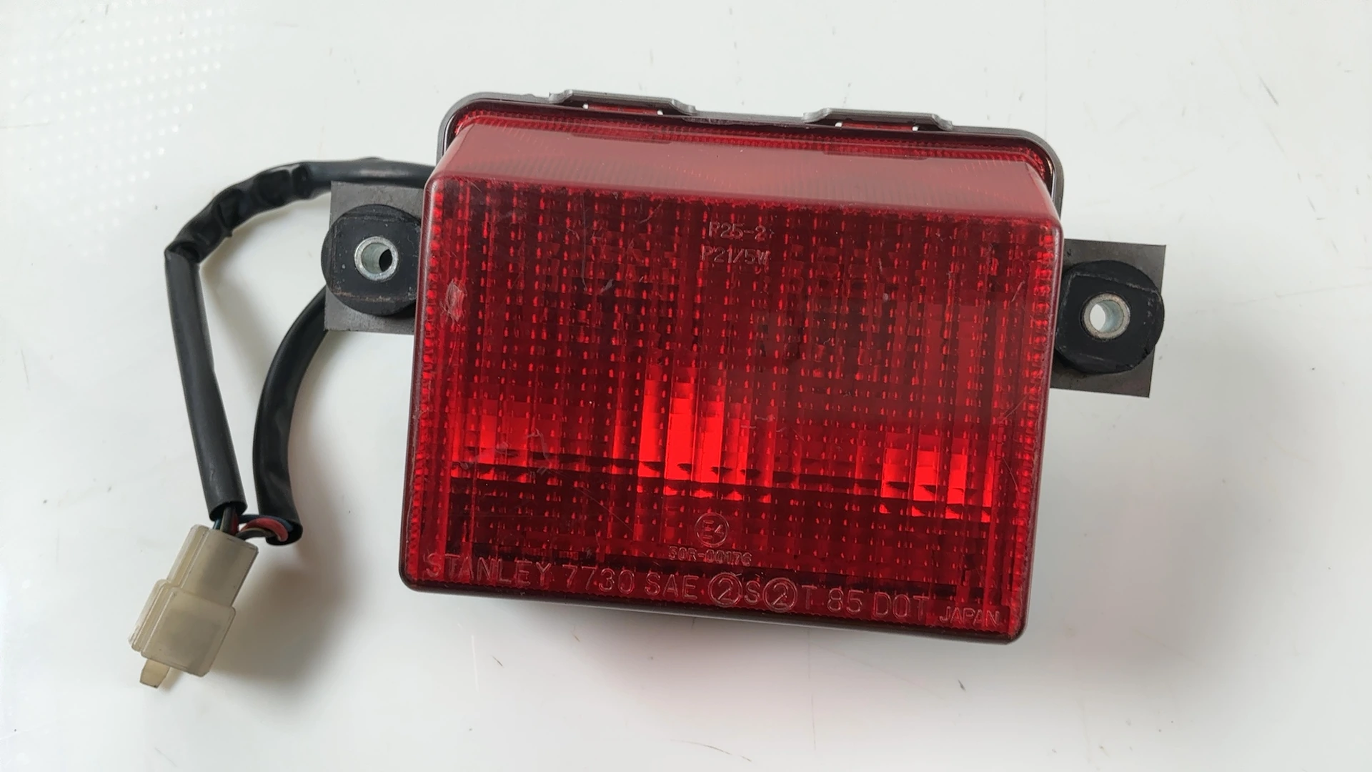 Kawasaki Ninja GPX 600R ZX600C Rear Brake Tail Light 1988-1997 OEM 23025-1166