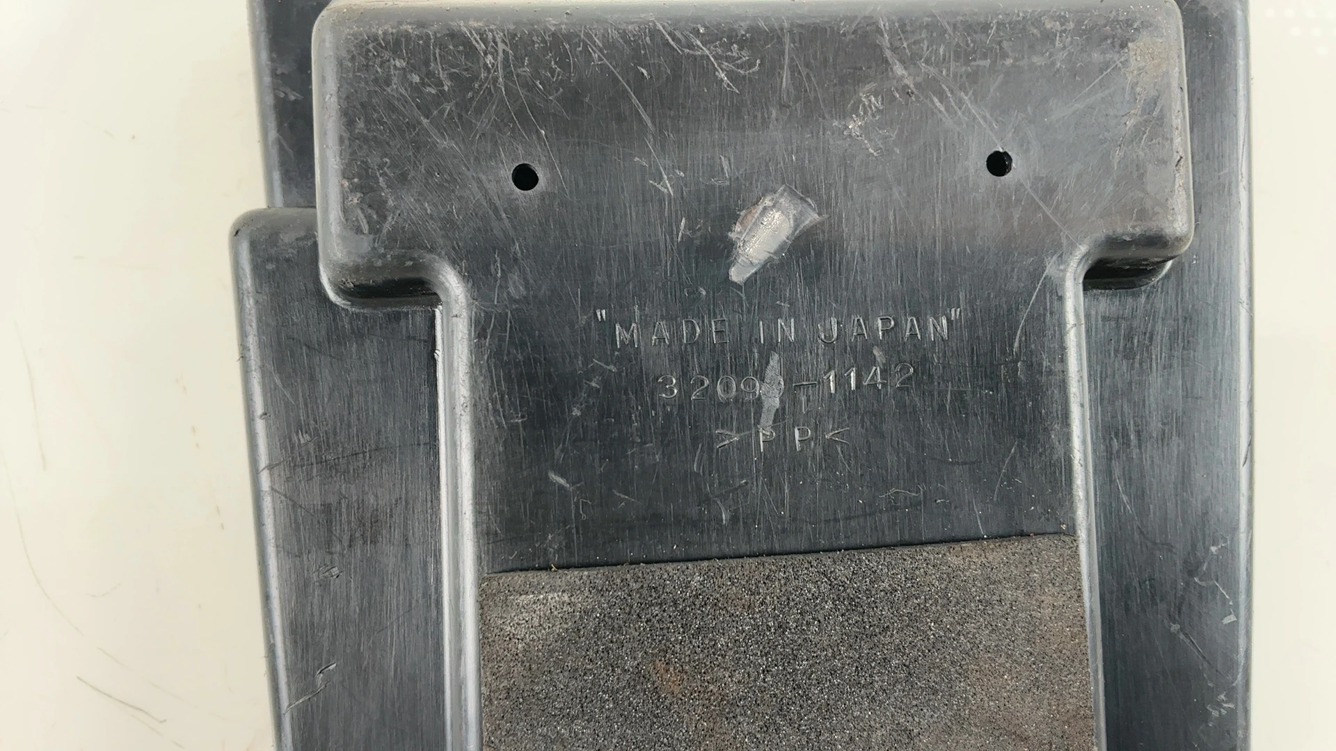 Kawasaki Ninja ZZR600 ZX600E 600cc Storage Tool Box Case 1993-05 OEM 32099-1142 - Image 2