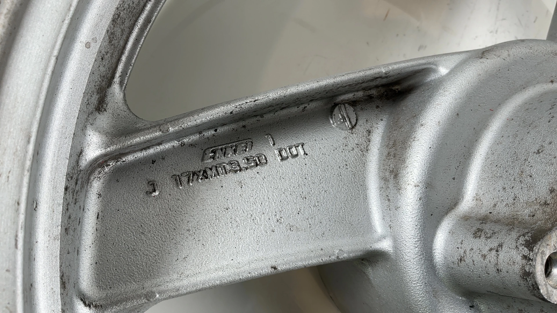 Kawasaki ZZR250 EX250H Rear Wheel Rim 1990-2007 OEM 41073-1474 Enkei  R-1267 - Image 8