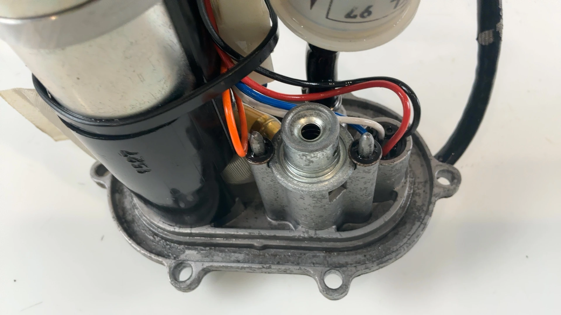 Ducati Hypermotard 1100 1100S 1078cc Fuel Pump 2007-2012 OEM 160.2.370.1A - Image 9