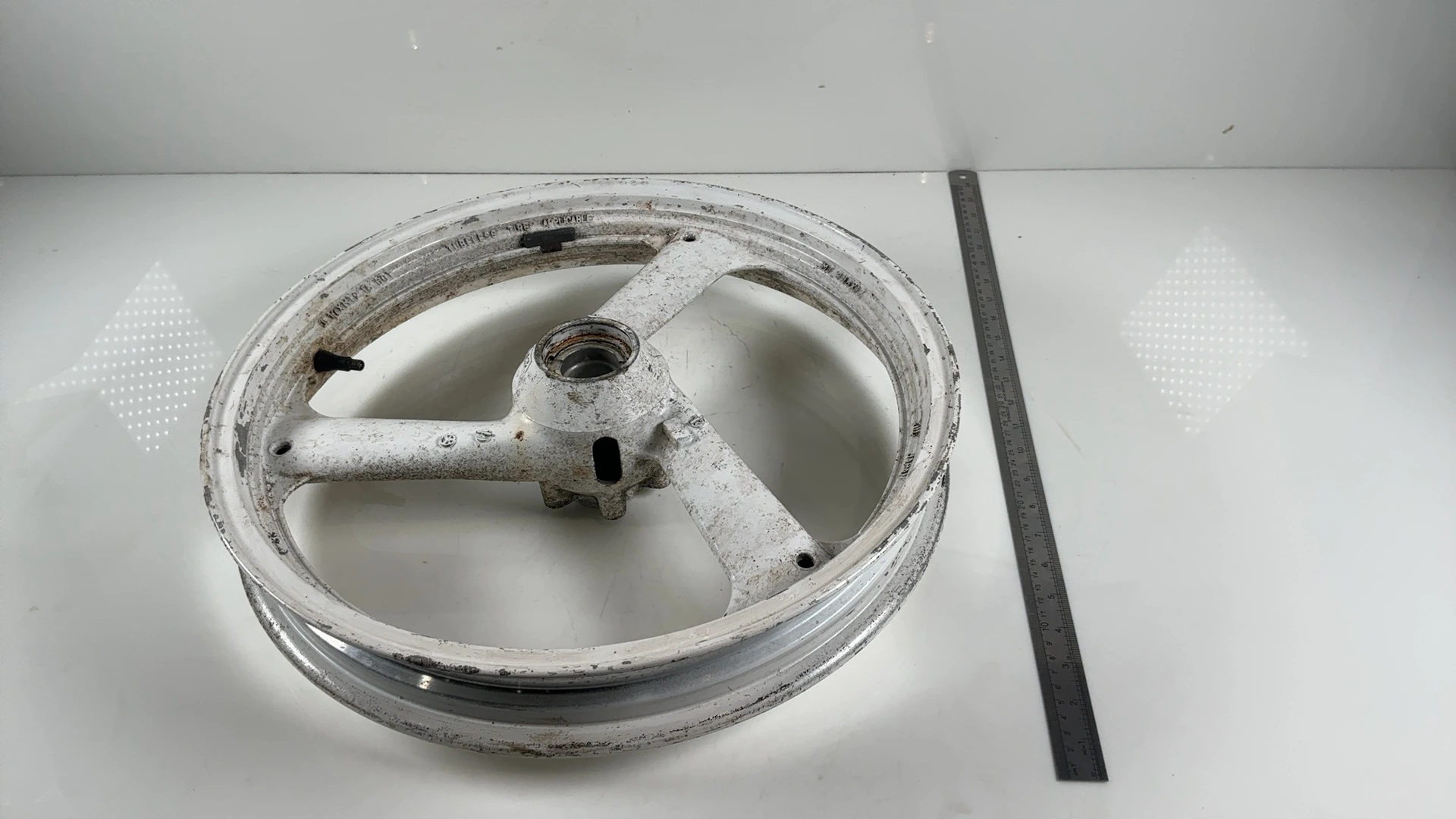 Yamaha TZR250 1KT 250cc Front Wheel Rim 1986-1988 OEM 1KT-25168-00-8L - Image 3