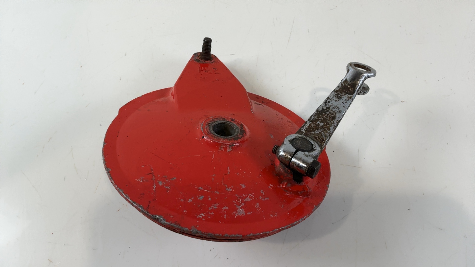 Yamaha RD125LC 10W 125cc Rear Drum Brake Plate Panel 1981-1986 OEM 10W-25321-00 - Image 4