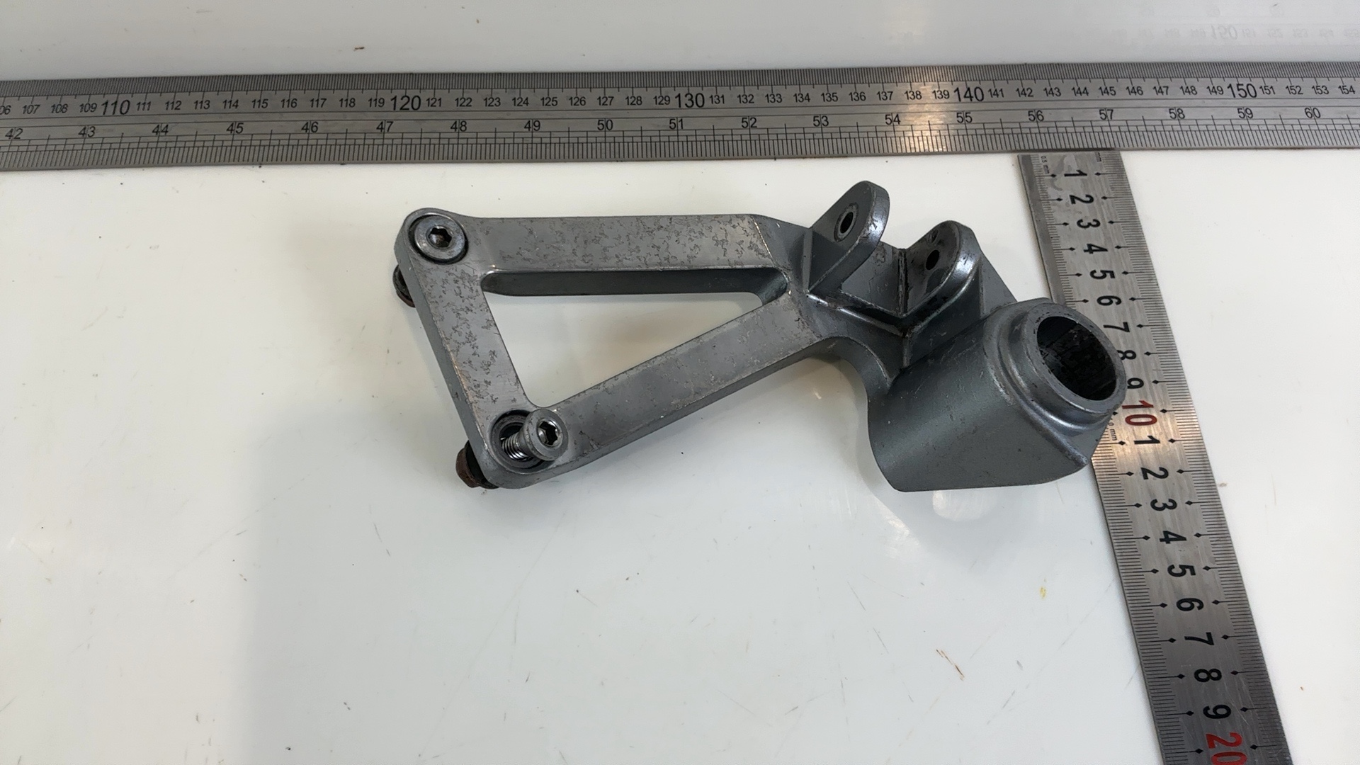 Kawasaki Ninja ZX9R ZX900 900cc Rear Right Footrest Bracket 1994-1997 35011-1668 - Image 5