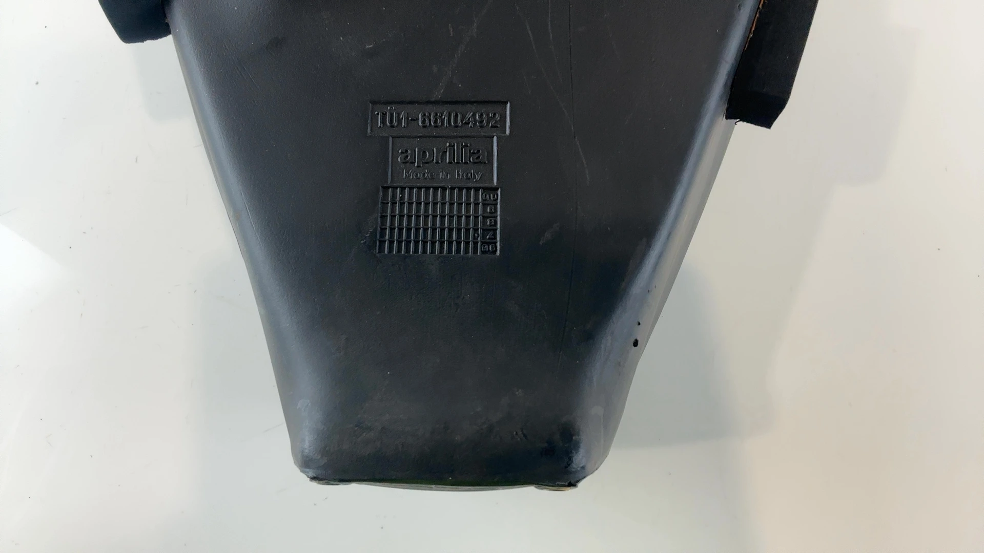 Aprilia RS 125 125cc Fuel Gas Petrol Tank 1995-1998 OEM 6610492 - Image 4