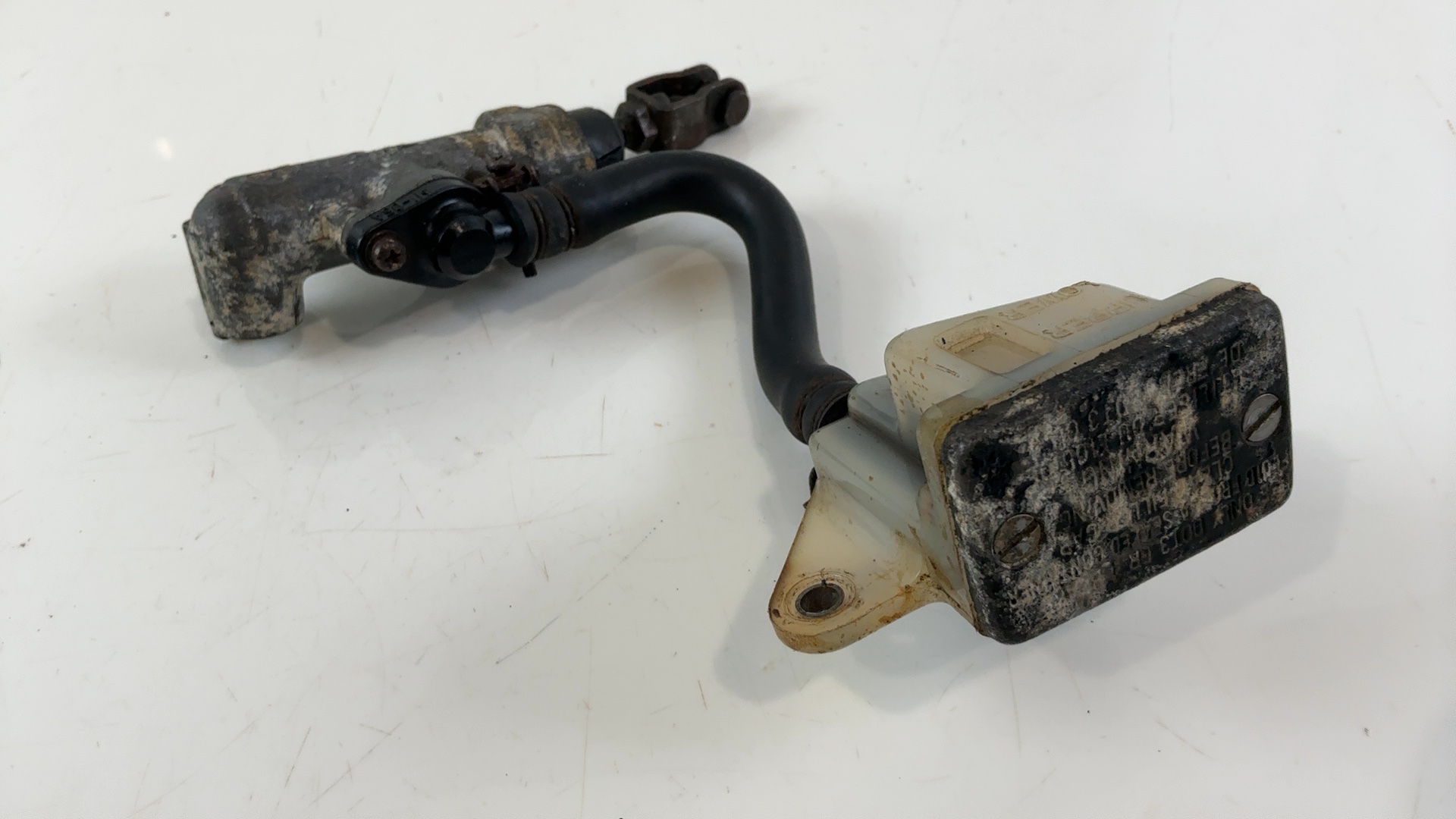 Suzuki GSX-R 1100 GSXR1100 1100CC Rear Brake Master Cylinder 1986-98 69600-17C01 - Image 2