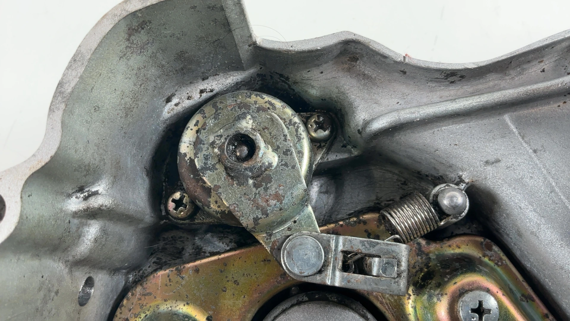 Yamaha FZR600 FZR400 600cc Sprocket Cover 1988-1994 OEM 2TK-15411-01-00 - Image 6