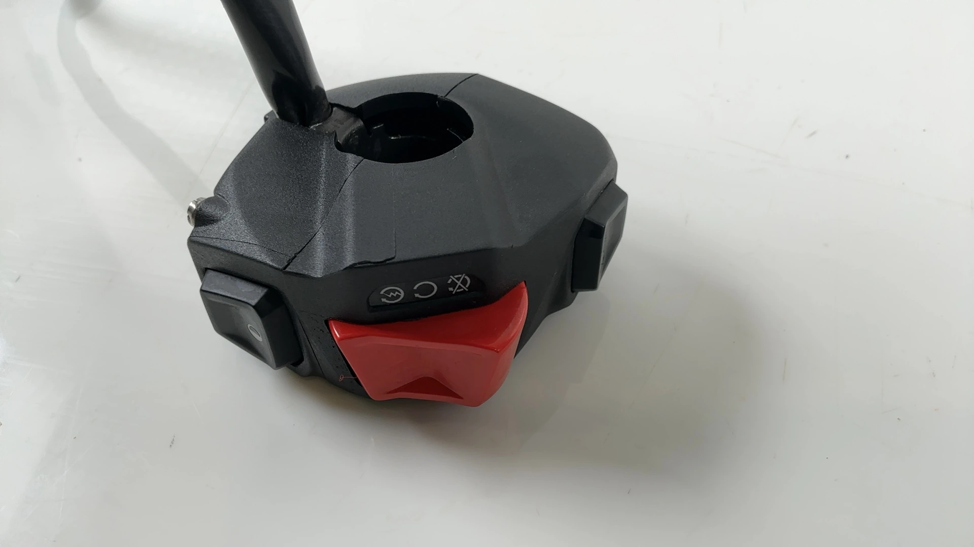 Aprilia RSV4 Factory 1100cc Right Handlebar Switch 2021-2026 OEM 2B012092 - Image 8