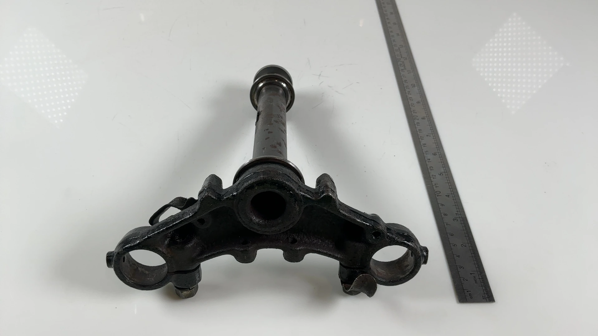 Yamaha SR125 125cc Lower Triple Tree Steering Stem 1996-2001 OEM 3MW-23340-00-00 - Image 3