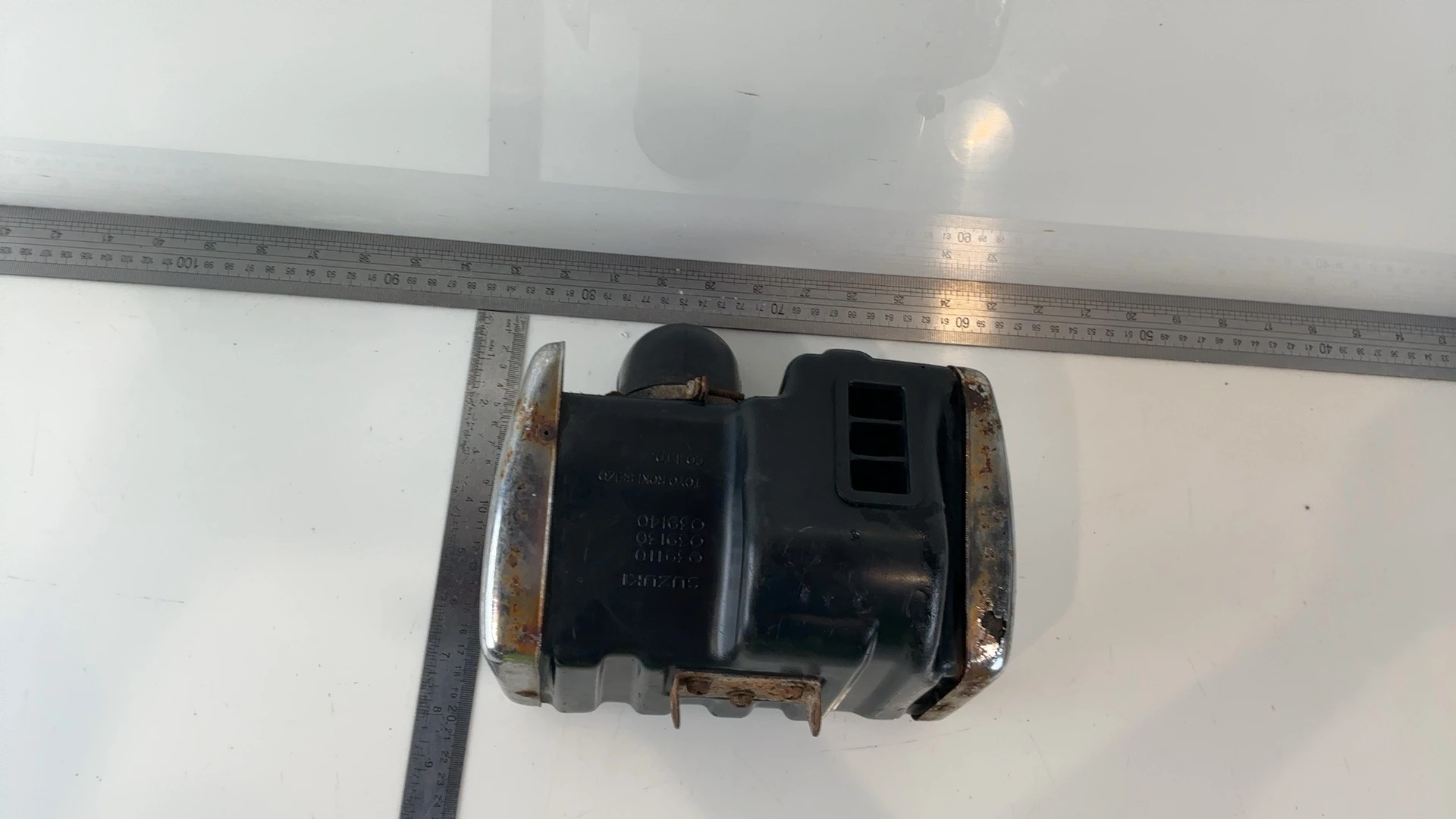 Suzuki GP100 GP125 100cc 125cc Air Filter Box Housing 1978-1993 OEM 13700-39100 - Image 4