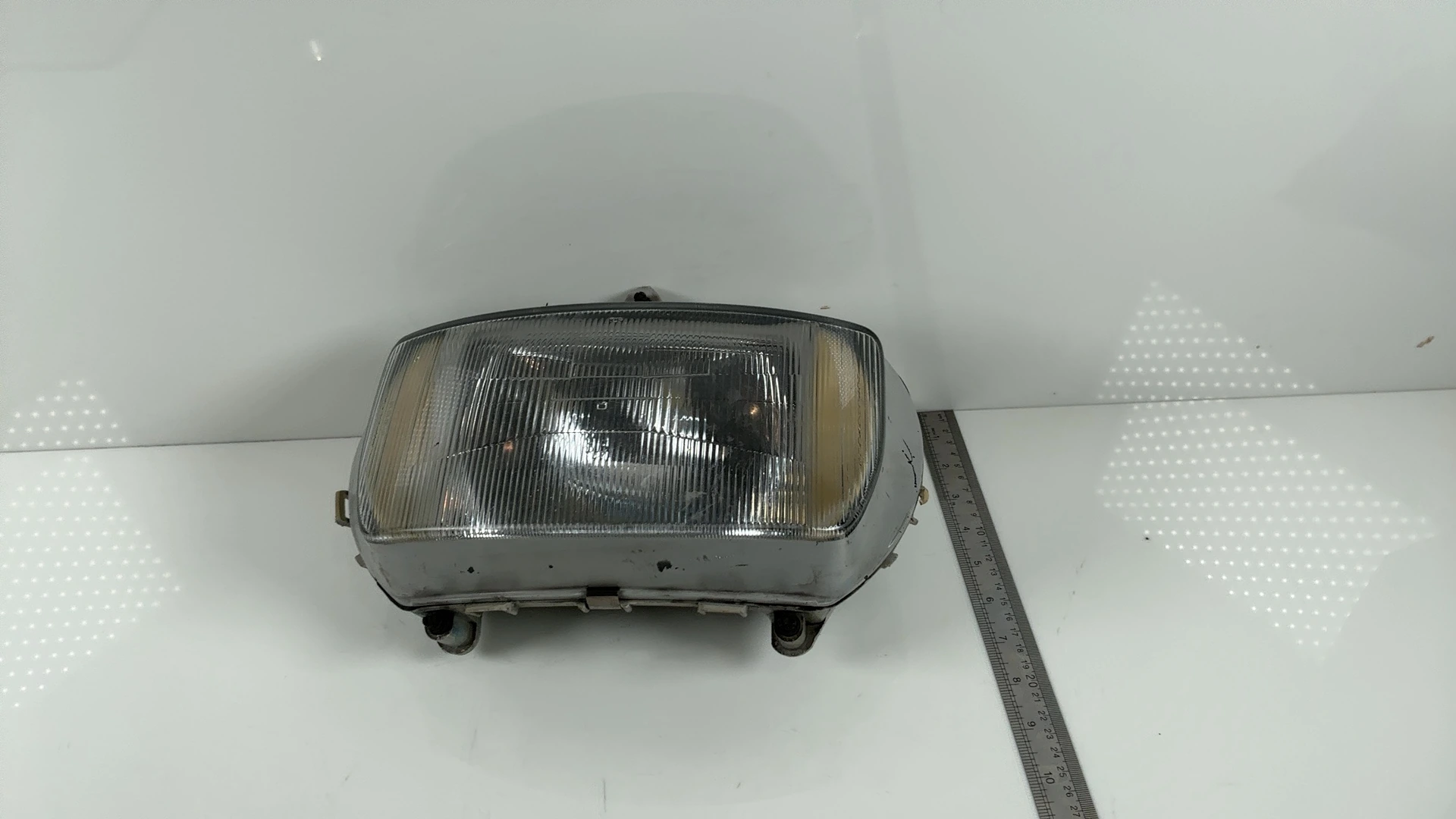 Honda CBR600F PC19 600 Headlight Assembly 1987-1990 OEM 33100-MN4-671 - Image 7