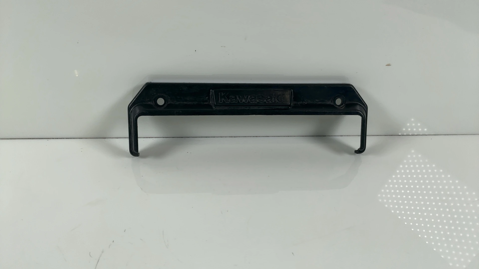 Kawasaki GT550 Z550 550cc Oil Cooler Upper Cover 1983-2001 OEM 14025-1410 - Image 1