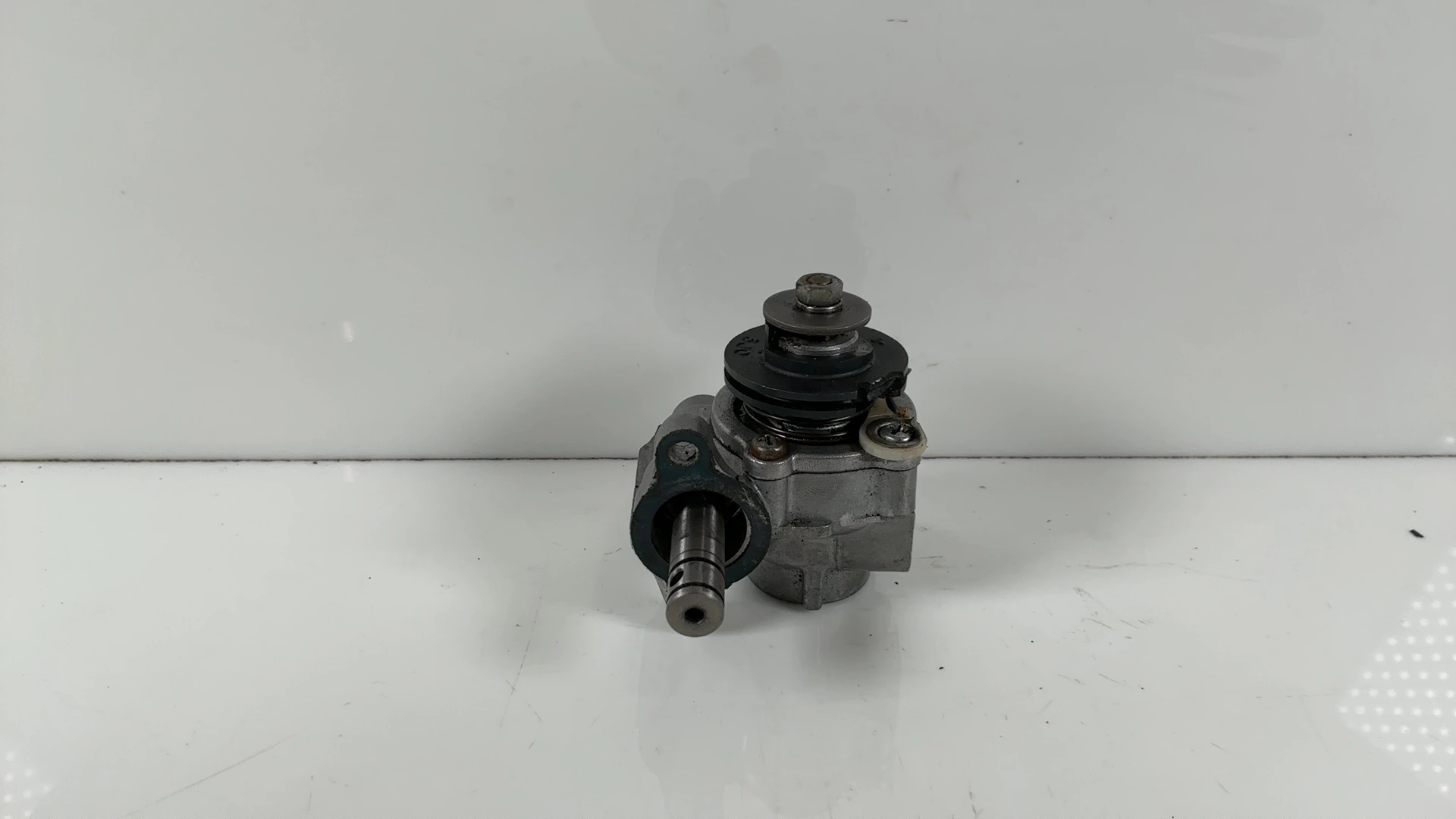 Yamaha DT125 Enduro 125cc 2-Stroke Autolube Oil Pump 1974-80 OEM 248-13101-02-00 - Image 2