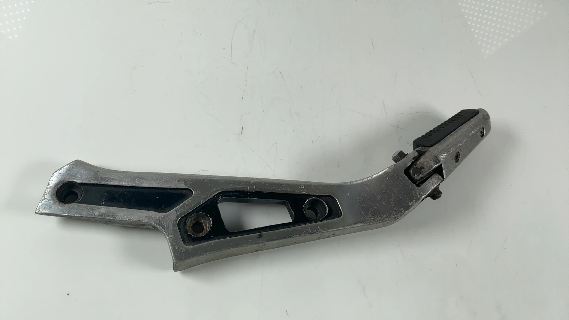 Suzuki GSX750ES GSX750 750 Rear Left Foot Peg Bracket 1983-1987 OEM 43820-19A00 - Image 6