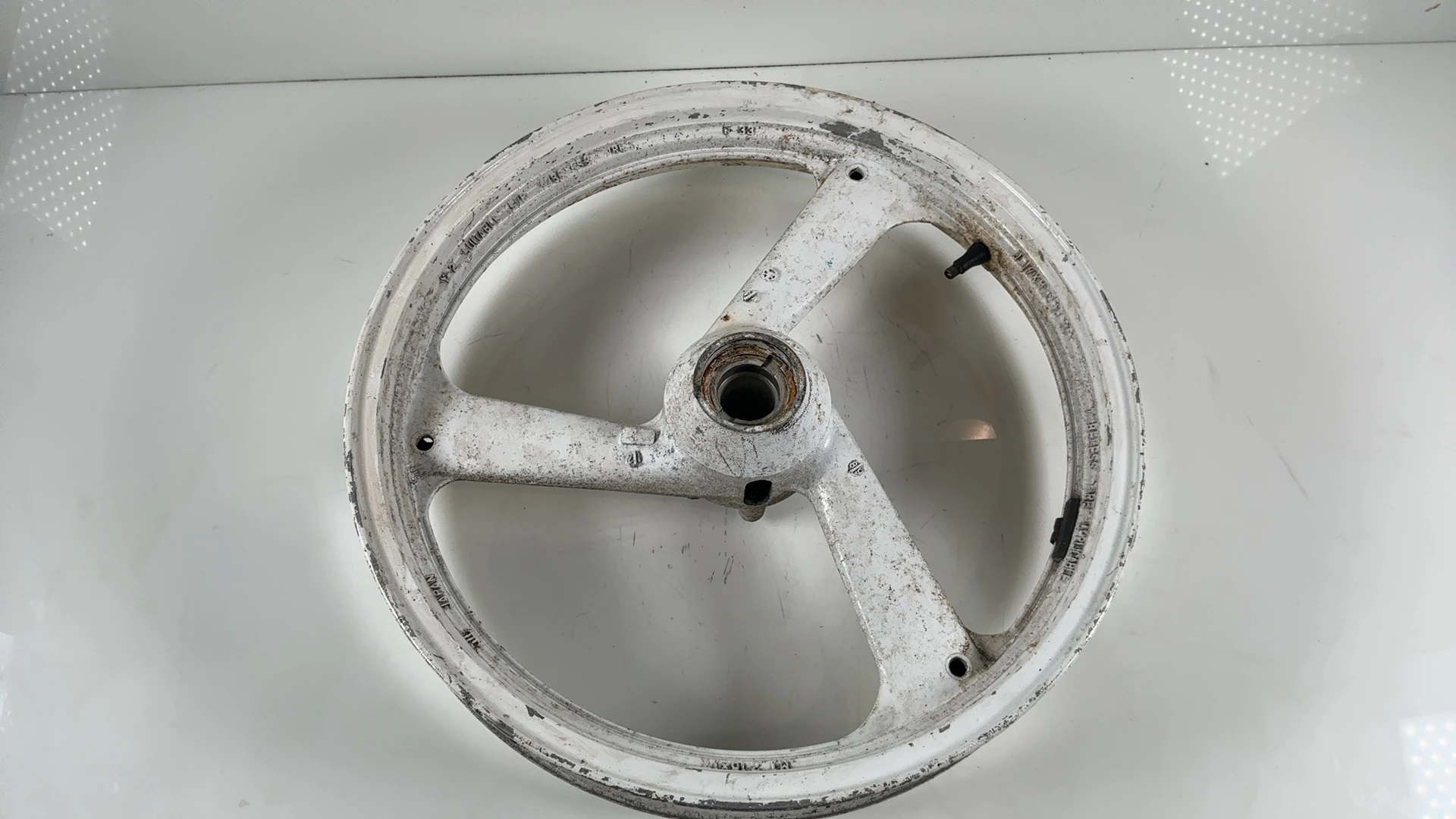 Yamaha TZR250 1KT 250cc Front Wheel Rim 1986-1988 OEM 1KT-25168-00-8L - Image 9