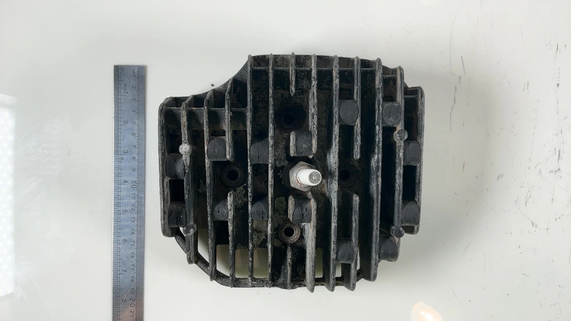 Kawasaki KE175 KE175-D 175cc Cylinder Head 1980-1983 OEM 11001-1034 - Image 4