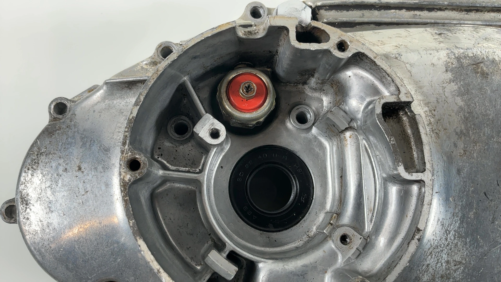 Suzuki GSX250 GS25X 250cc Clutch Cover 1980-1983 OEM 11340-44402 - Image 5