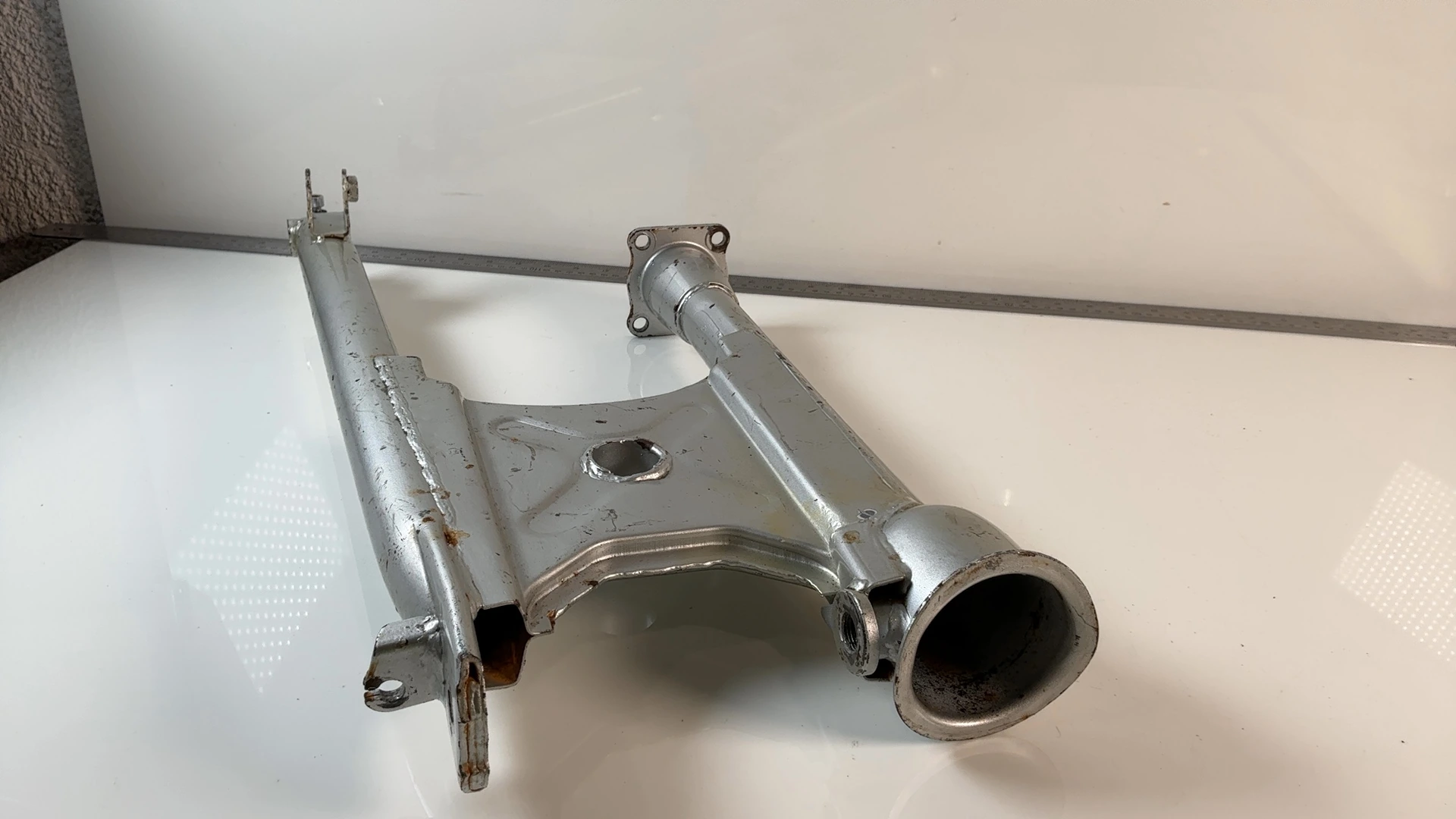 Yamaha Virago XV535 XV 535cc Rear Wheel  Swingarm 1987-2000 OEM 2GV-22110-00-35 - Image 4