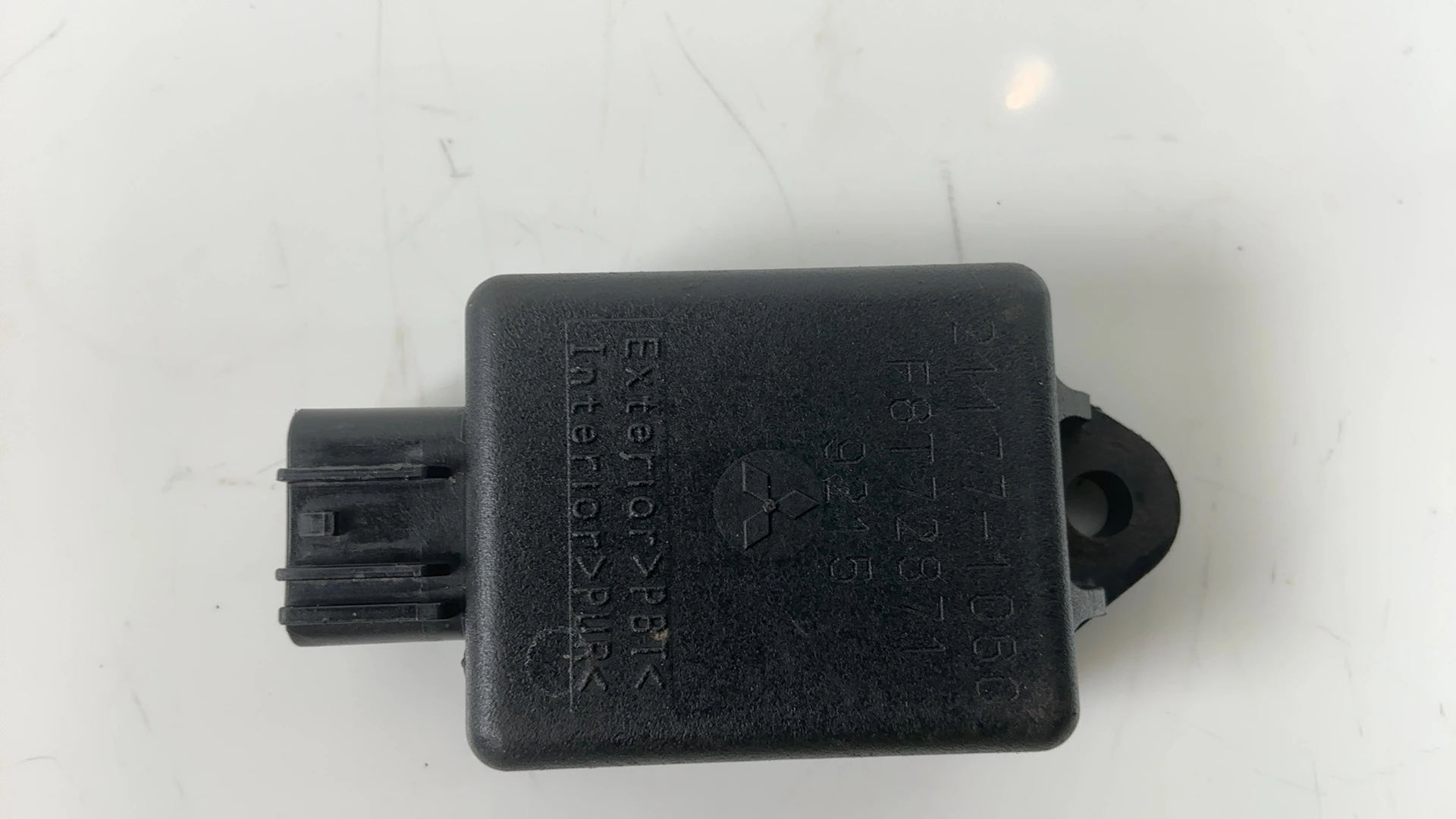 Kawasaki ZR-7 ZR750F 750 CC Carburetor Control Relay 1999-2005 OEM 21177-1060