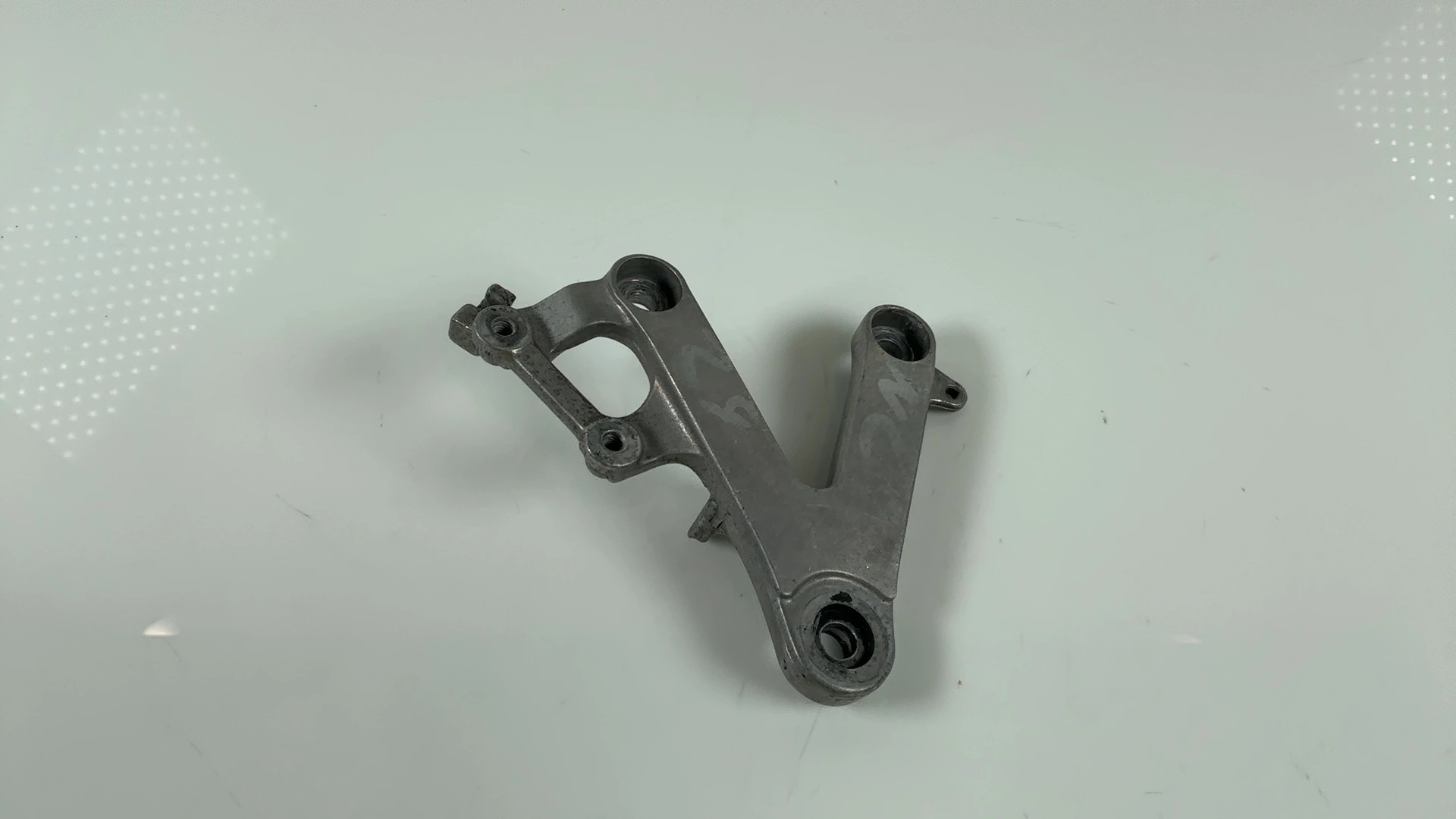 Honda CBR900RR SC28 900cc Front Right Footrest Holder 1992-95 OEM 50600-MW0-000 - Image 7