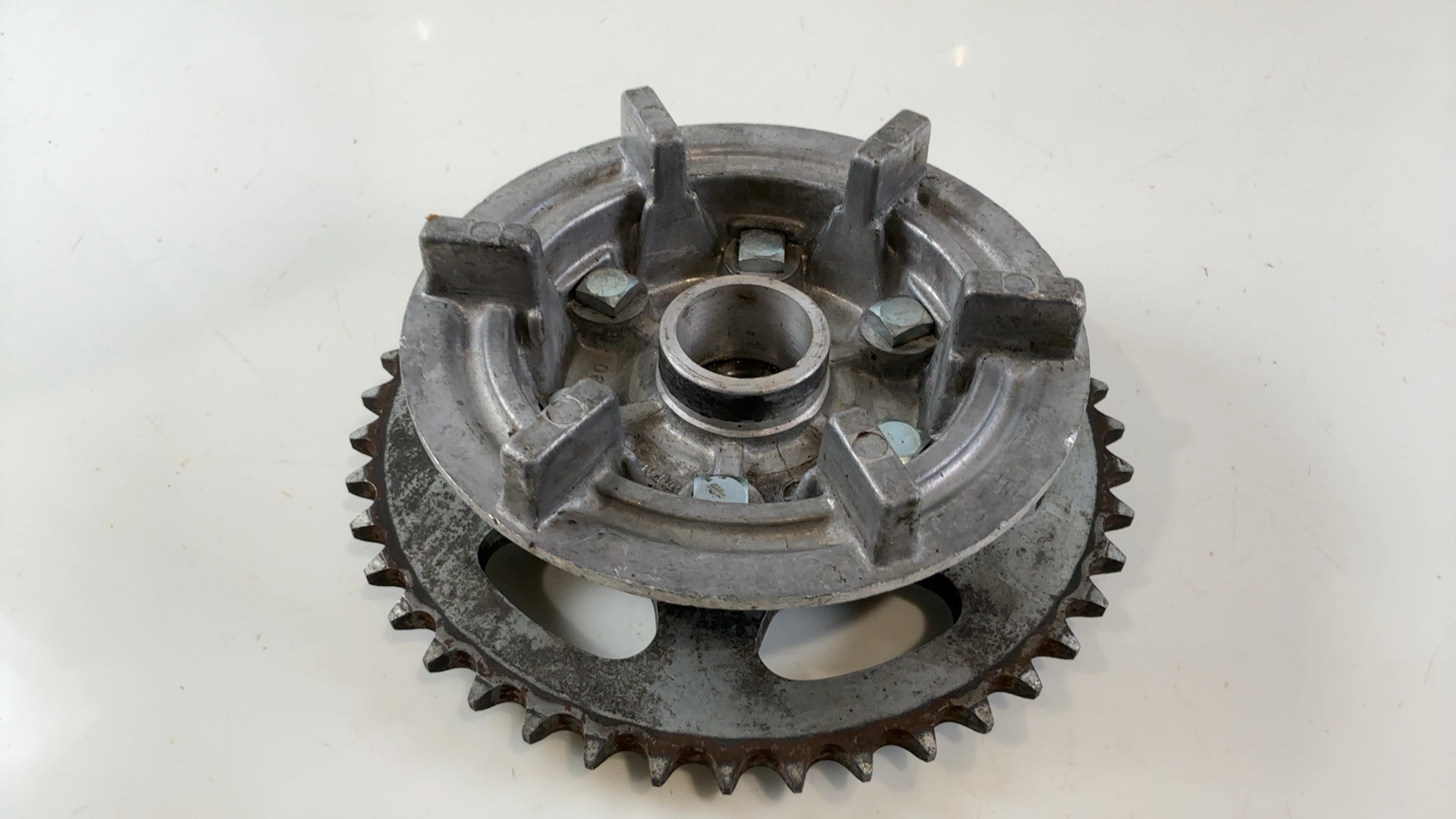 Suzuki GSX 750 ES GR72A 750cc Rear Sprocket Carrier Hub 1983-86 OEM 64611-31001