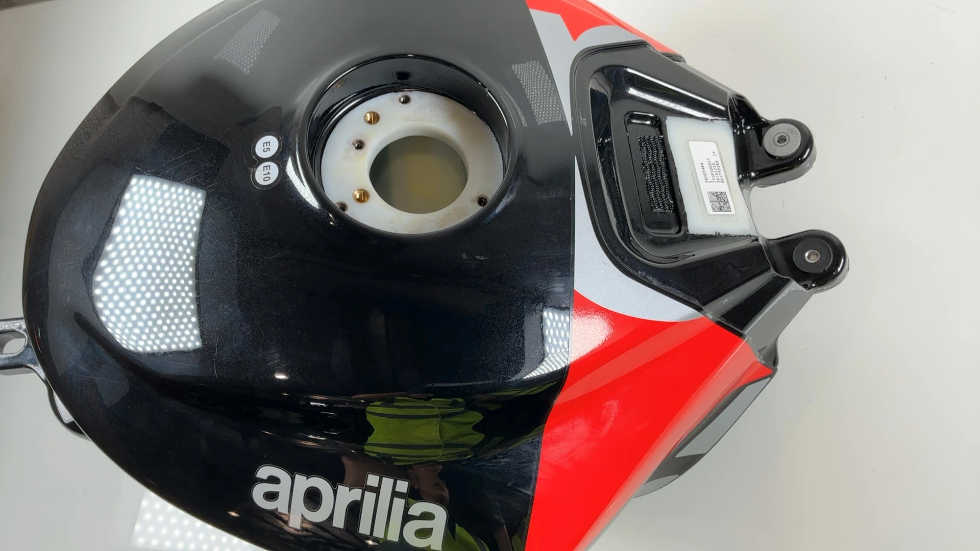 Aprilia Tuono 660 Factory RS660 660cc Gas Fuel Tank 2021-26 OEM 2B005484 Acerbis - Image 2