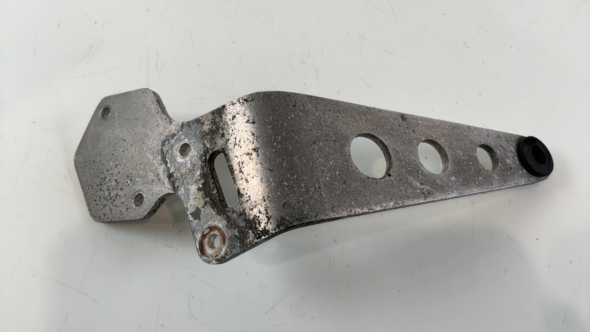 Honda CBR400RR NC29 400 CC Exhaust Hanger Bracket 1990-1994 OEM 18411-MV4-000