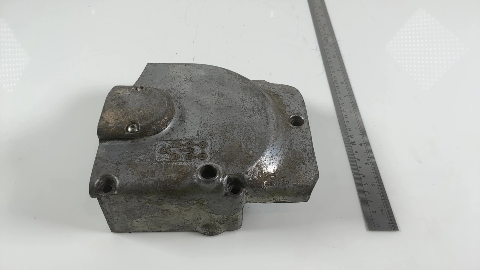 Suzuki GS400 GS400X 400cc Front Sprocket Engine Cover 1976-1979 OEM 11300-44820 - Image 3