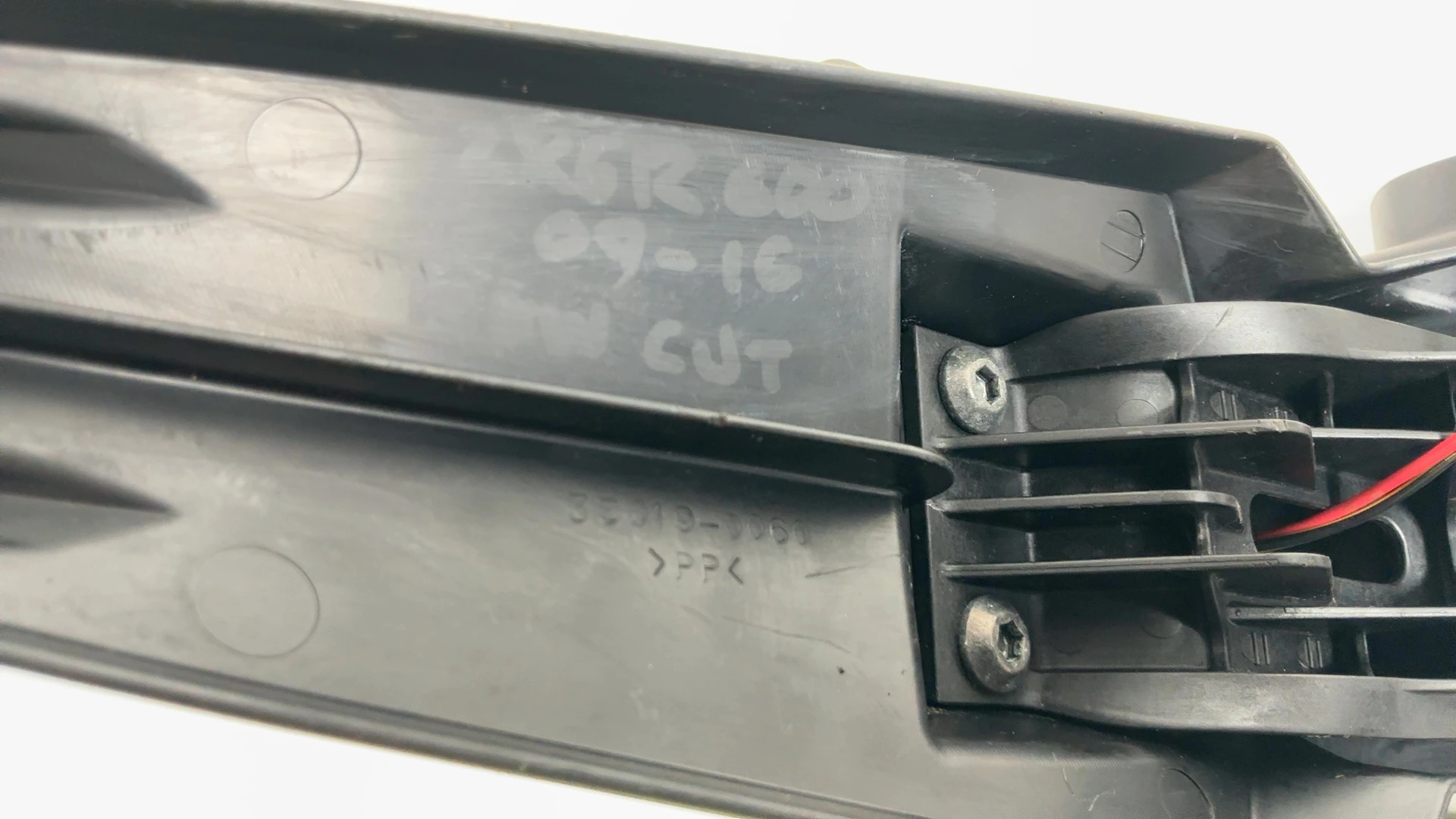 Kawasaki Ninja ZX-6R ZX600R Rear License Plate Holder Fender 2009-16 35019-0060 - Image 7