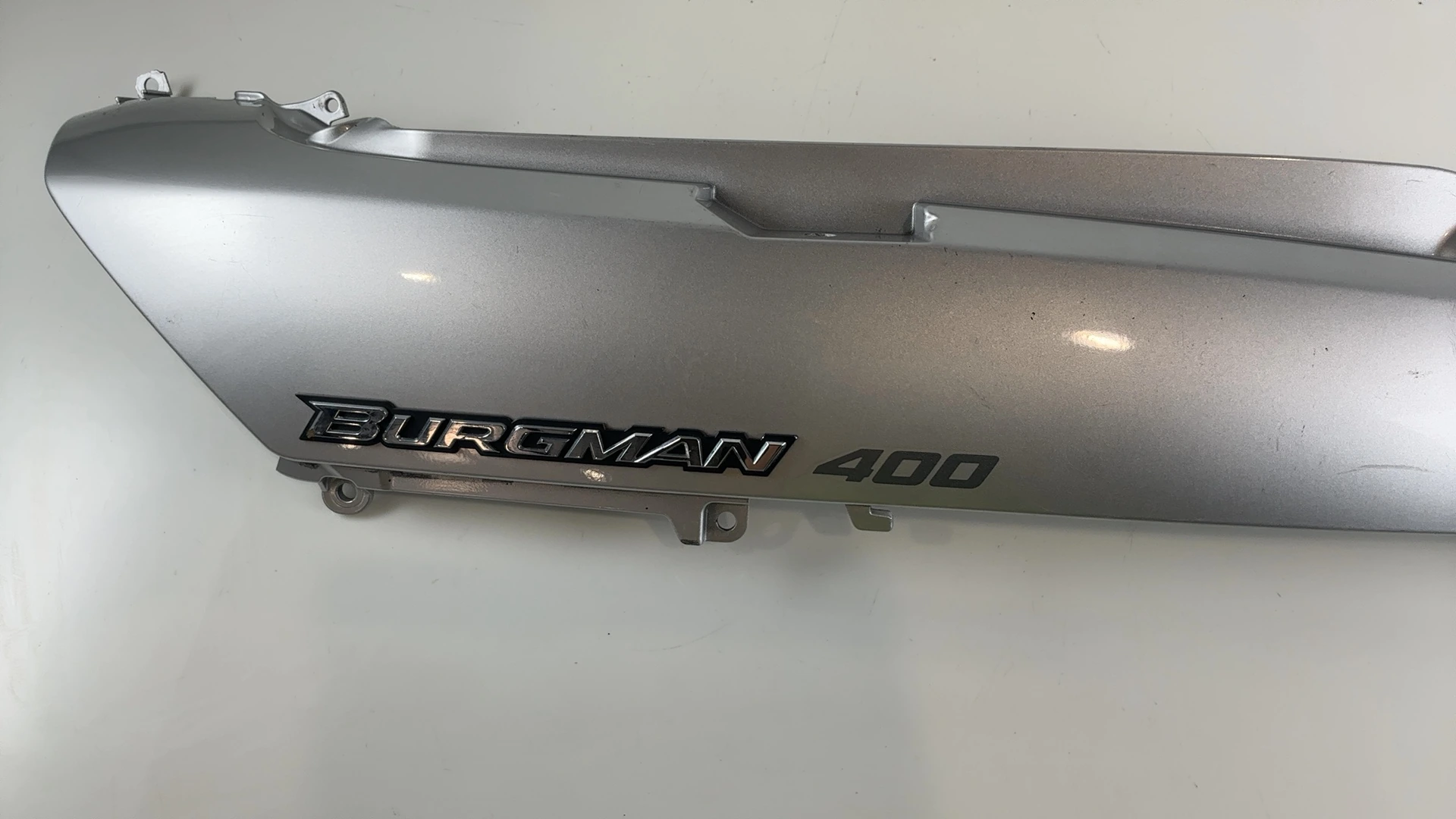 Suzuki Burgman AN400 400cc Rear Right Tail Fairing Cover 2003-06 OEM 47111-14G00 - Image 4