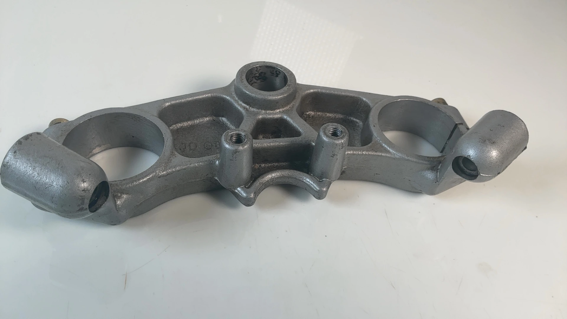 Peugeot XR6 Sport 50cc Upper Triple Tree Top Fork Clamp Yoke 2002-04 OEM 753906 - Image 6