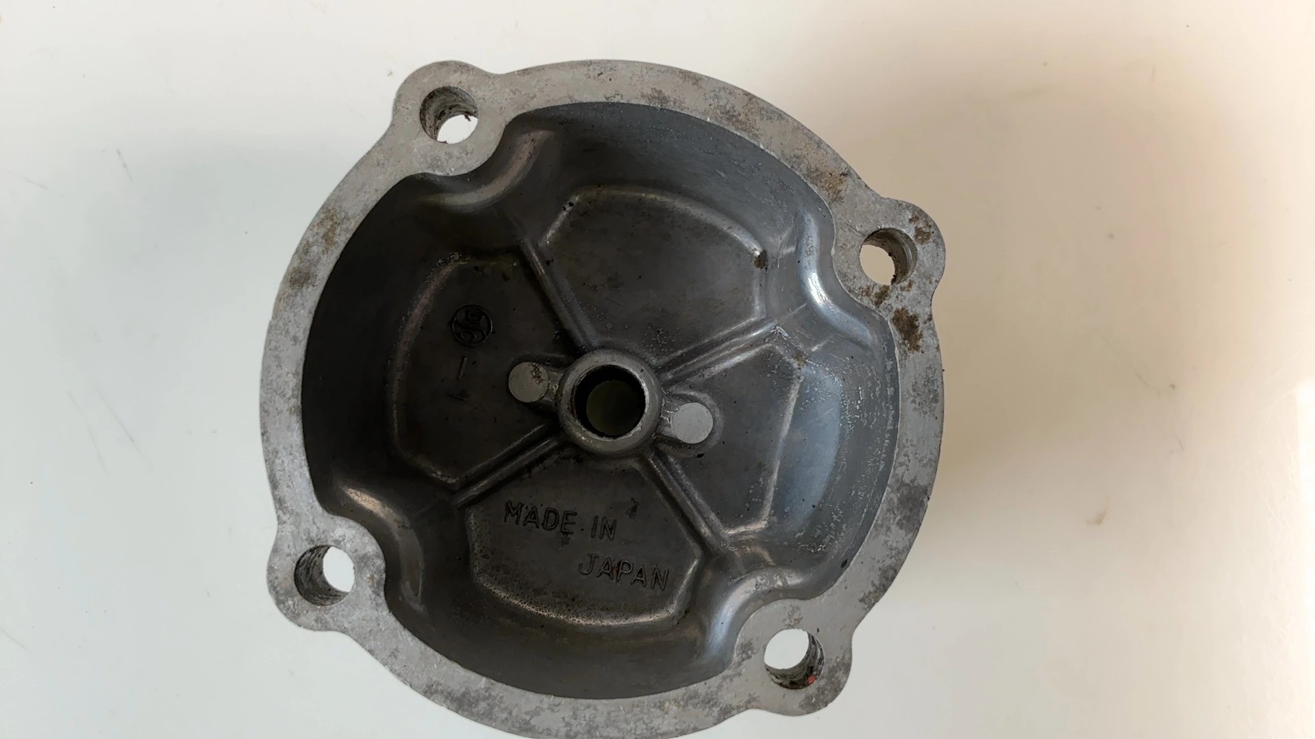 Kawasaki KZ305 CSR 305CC Engine Oil Breather Cover 1981 1982 OEM 14070-1002 - Image 2