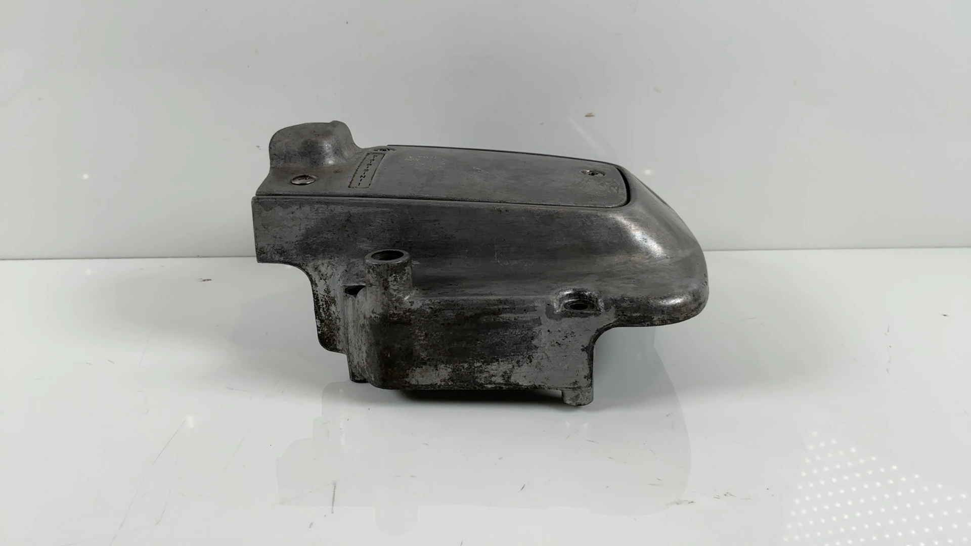 Suzuki GSX 750 GSX750E 750cc Sprocket Cover 1983-1987 OEM 11360-31301 - Image 4