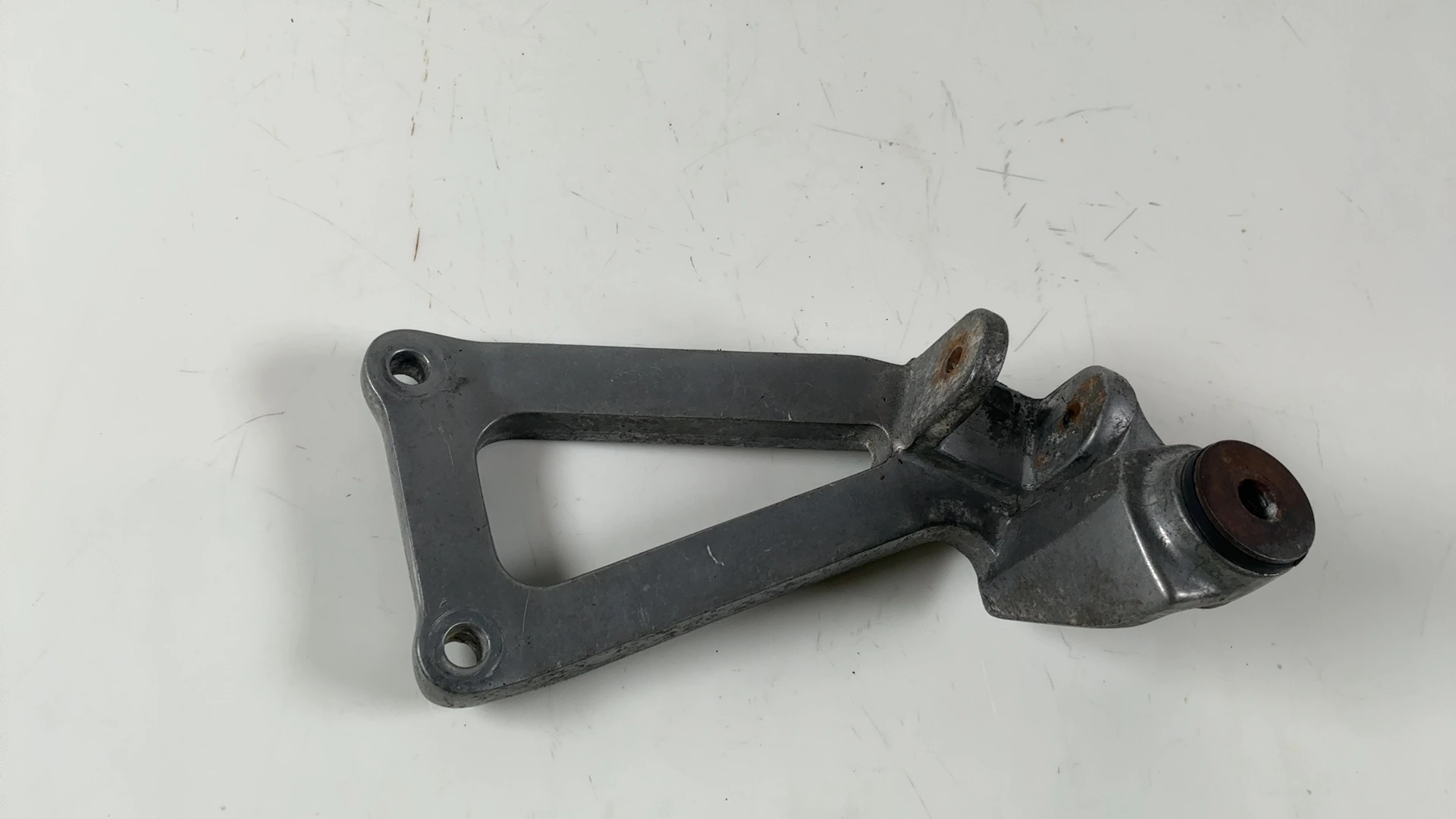Kawasaki Ninja ZX7R ZX750P 750 Rear Right Foot Peg Bracket 1996-2003 35011-1555