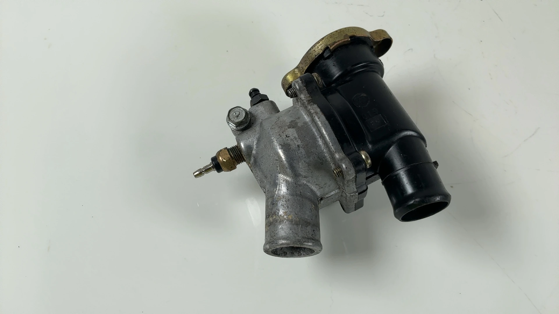 Kawasaki Ninja ZX6 ZX600D Thermostat Housing 1990-1992 OEM 16160-1117 - Image 5