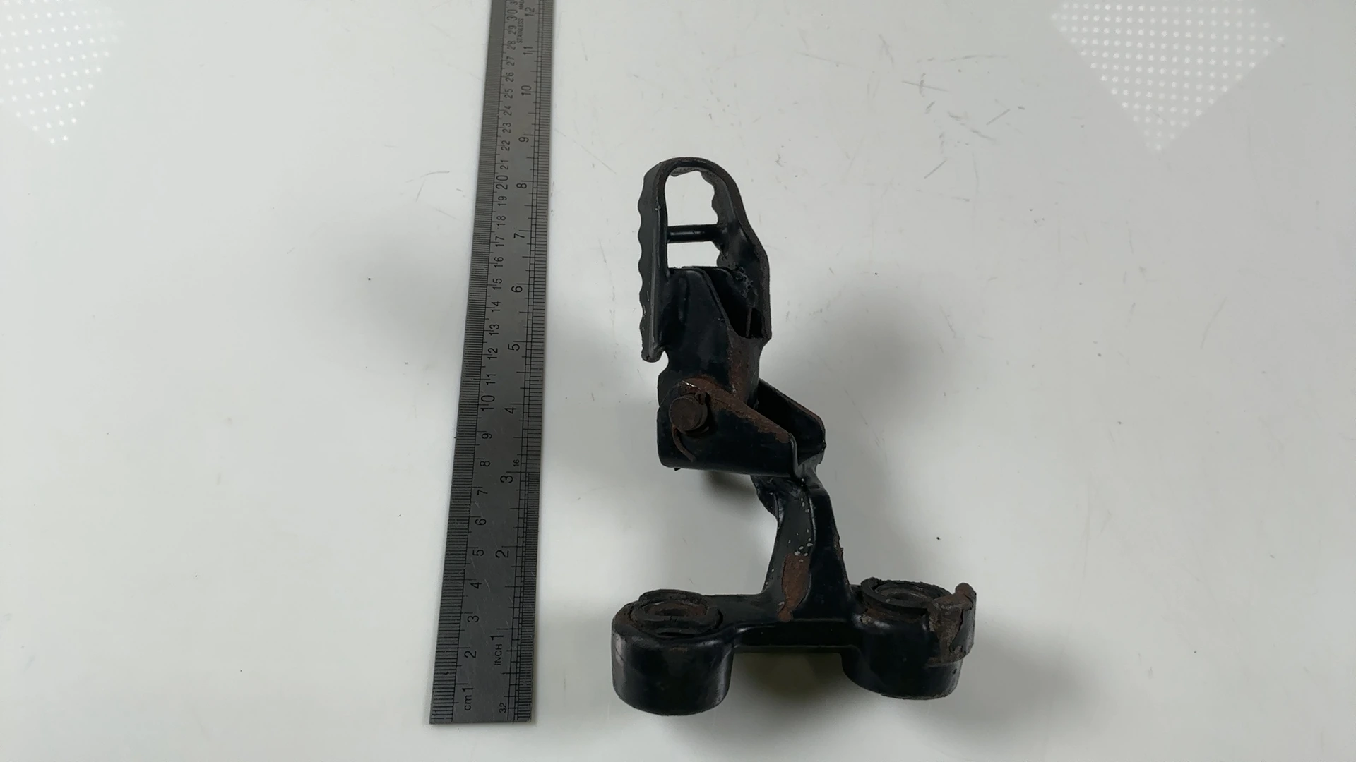 Suzuki DR350 DR350SE DR250 Front Footrest Bracket 1990-1999 OEM 43510-15D00-019 - Image 4