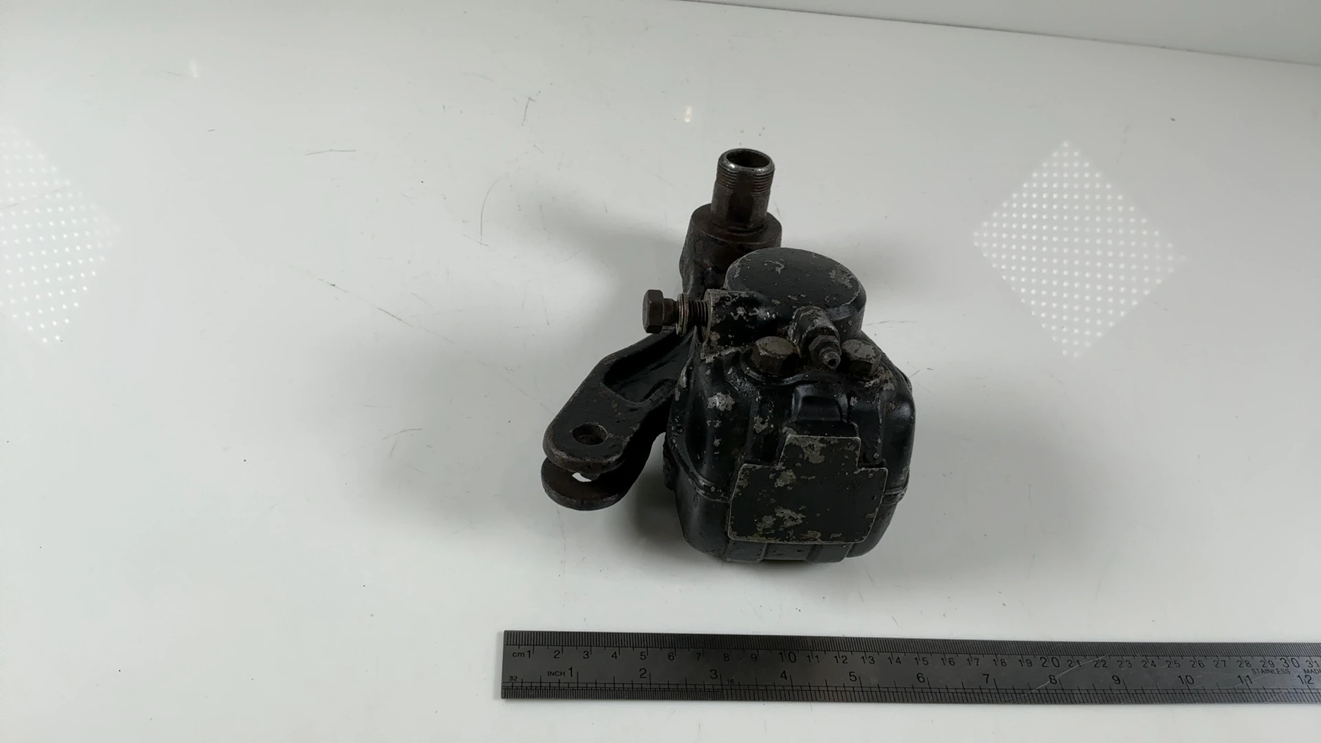 Kawasaki KZ750 Twin KZ750B 750cc Rear Brake Caliper 1976-79 OEM 43041-035 Tokico - Image 5