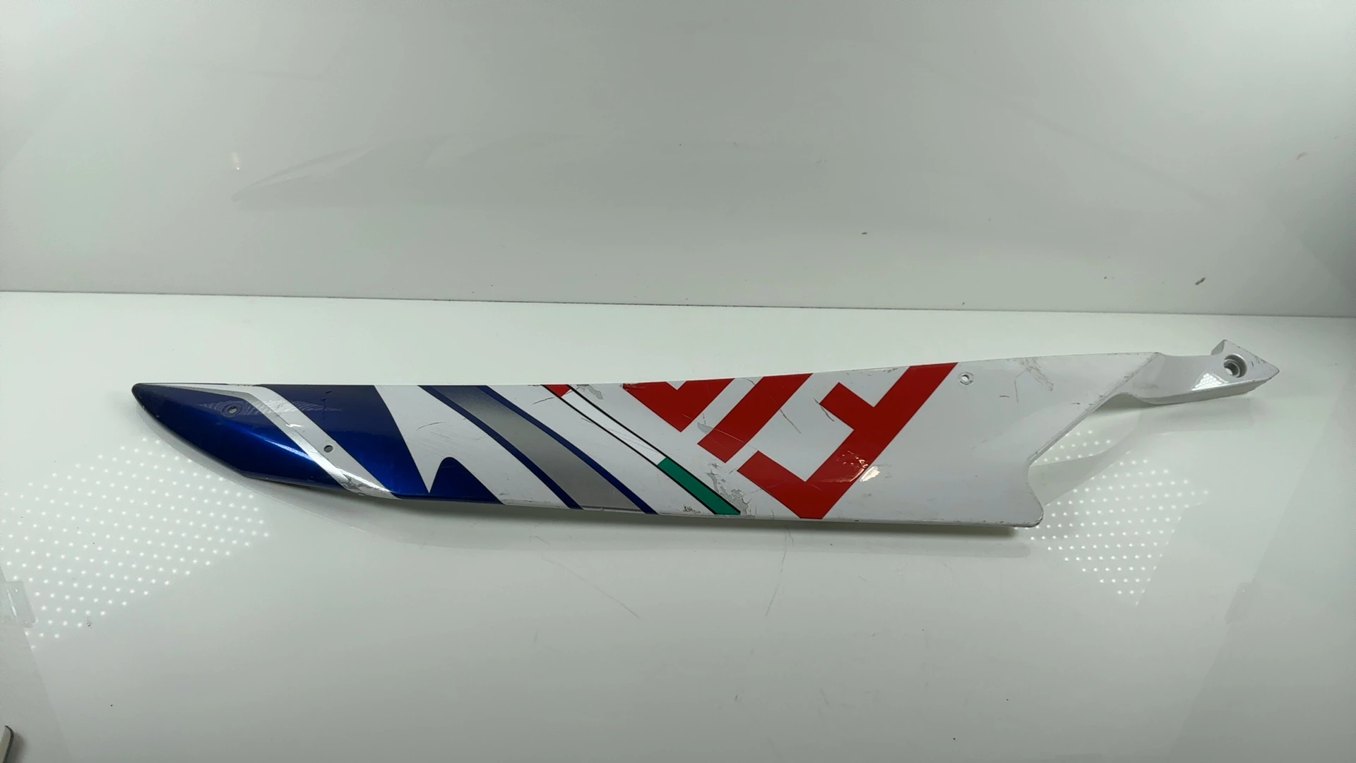 Yamaha YZF R6 RJ11 600cc Right Tail Fairing Cover 2006-2007 OEM 2C0-2835V-00 - Image 2