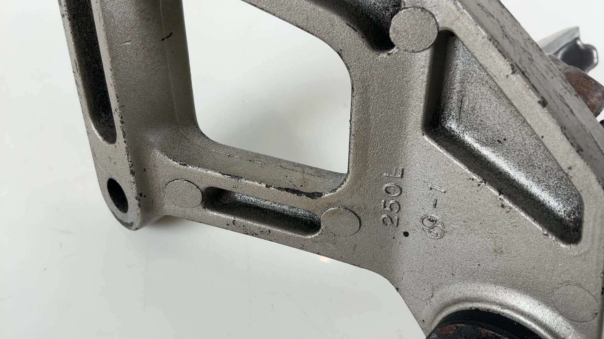 Kawasaki ZZR600 ZZR600E 600cc Rear Left Passenger Foot Peg 1993-2004 34028-1191 - Image 7