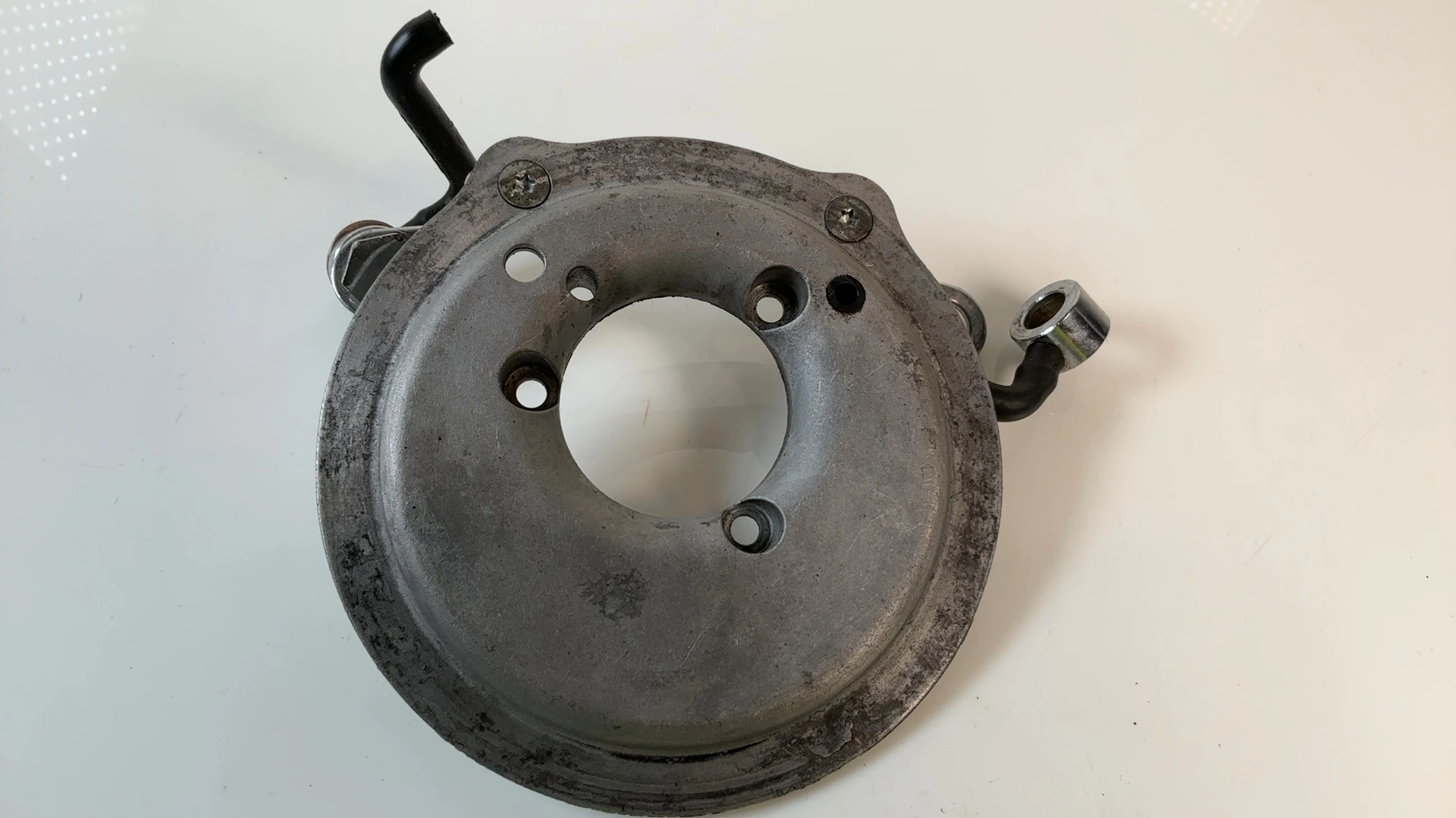 Harley Electra Glide FLHTC 1584 Air Cleaner Backing Plate 2002-07 OEM 29478-05A - Image 4