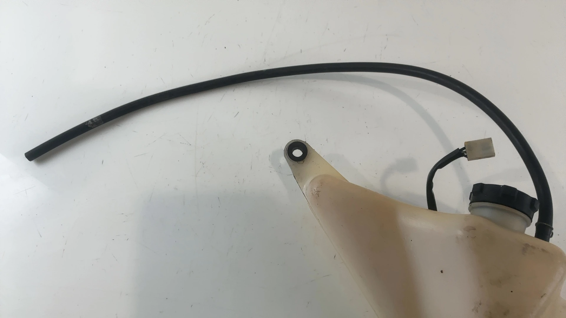 Yamaha TZR125 2RK 125 CC 2-Stroke Oil Tank Reservoir 1987-1992 OEM 2RH-21751-00 - Image 6