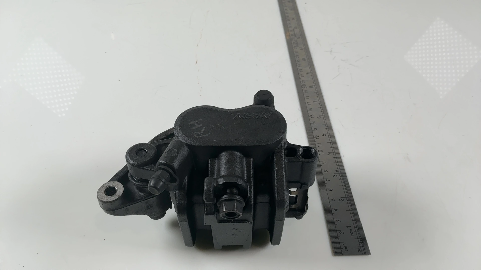 Honda CB750 Nighthawk 750 Front Right Brake Caliper 1991-2003 OEM 45250-MW3-671 - Image 3